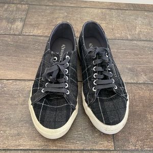 Women’s Sneakers